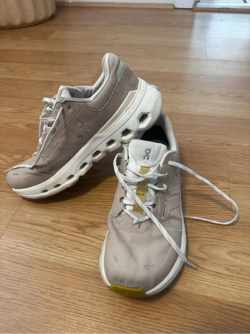 On Running Cloudrunner 2 Waterproof Women's Sneakers in Beige w mustard accents